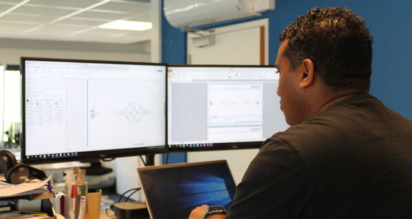 How do you design a single-use assembly that meets requirements for safety, cleanliness, and efficiency?